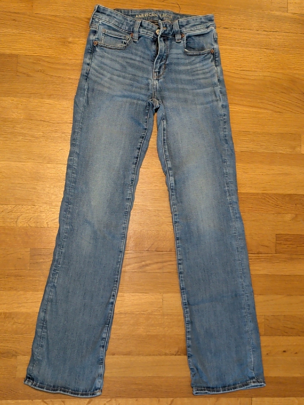 American Eagle Outfitters Light Wash Straight Leg Women’s Jeans